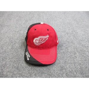 Detroit Red Wings Hat Cap Strap Back Mens One Size Red Black NHL Hockey '47